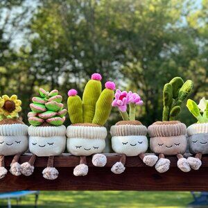 Greenhouse by Russ 12 Inch Plush Plants 12-inch NWOT